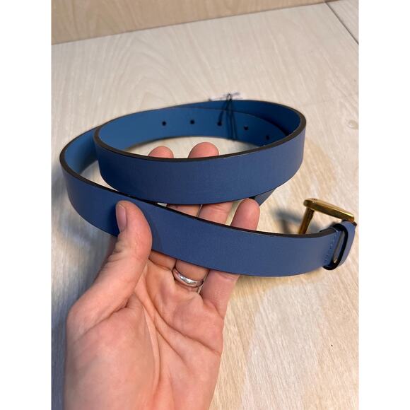 NWT Authentic Gucci Blue Leather Belt with Gold Buckle - Picture 4 of 10
